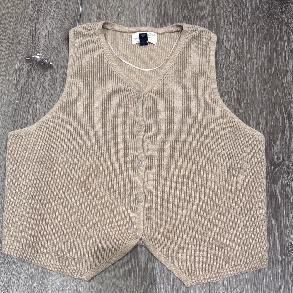 Viral Target Sweater Vest